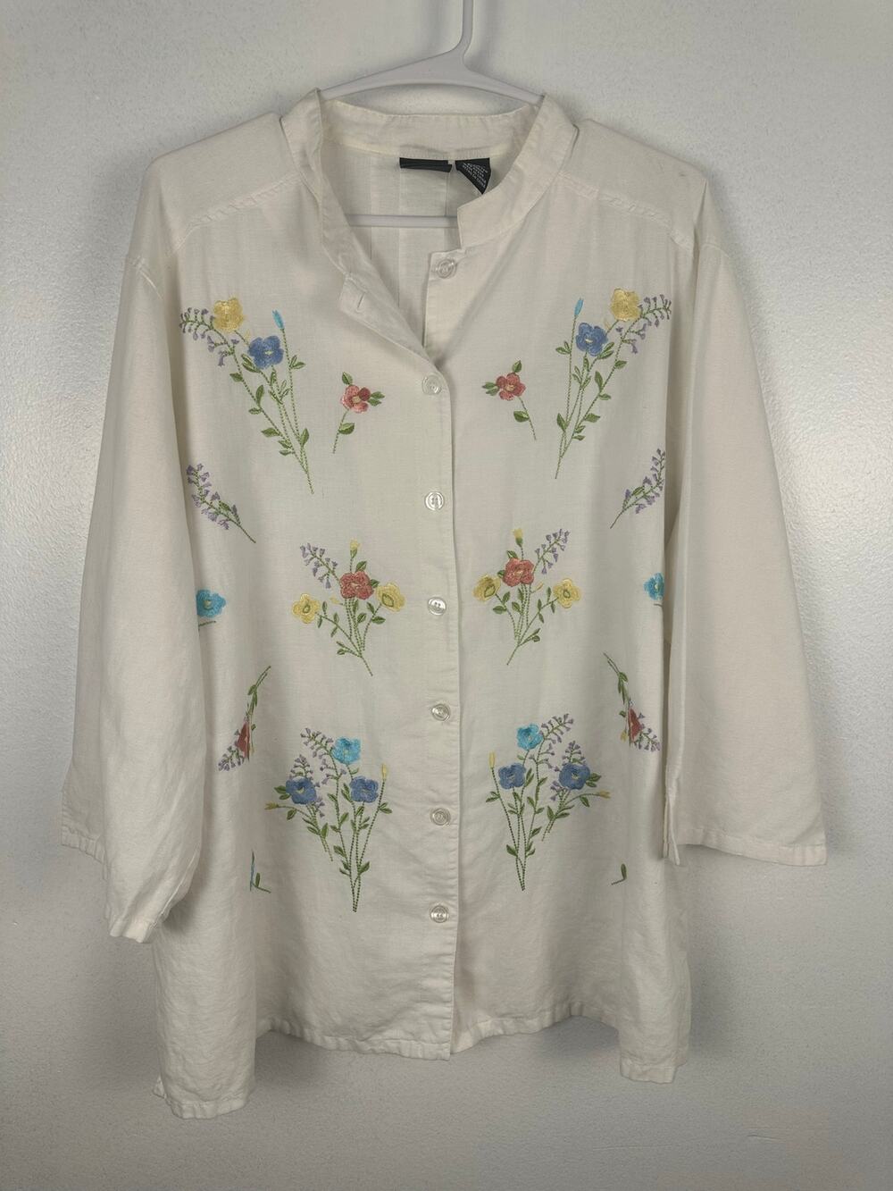 Erika white linen-cotton blouse floral pastel embroidery mandarin collar 1X